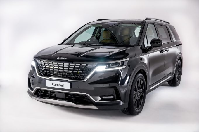 เกีย เซลส์ (ประเทศไทย) เปิดตัว The Kia Carnival SXL Luxury รถยนต์หรูเอ็มพีวี 7 ที่นั่งในราคา 2.99 ล้านบาท