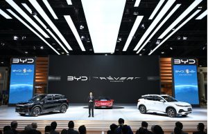 เรเว่ เปิดตัว New BYD ATTO 3 Extended รุ่นปี 2024 พร้อมส่งโปรแรงเร้าใจกับ BYD ATTO 3 รุ่นปี 2023 ที่งานมอเตอร์โชว์!