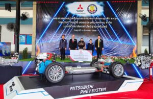 มิตซูบิชิ มอเตอร์ส ประเทศไทย มอบชุดจำลองเทคโนโลยี PHEV ชุดเครื่องยนต์
