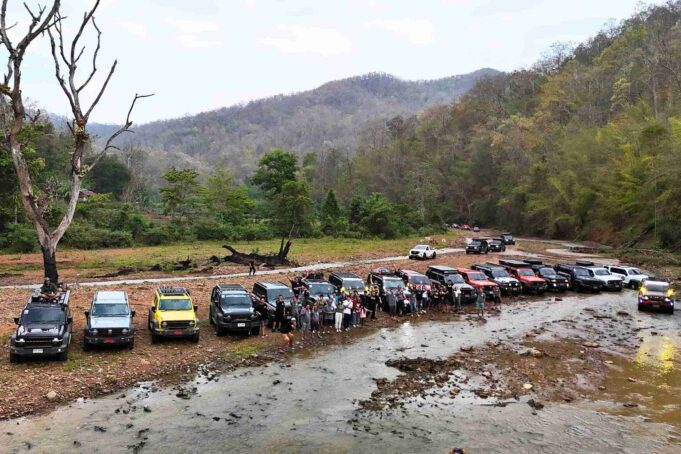 ฝ่าดงโคลน ส่งมอบแสงสว่าง! ทัพ GWM TANK 300 กว่า 26 คัน ลุยป่าแม่ฮ่องสอน ยกระดับคุณภาพชีวิตน้องๆ บนดอยสูง