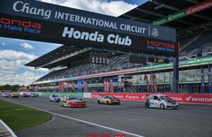 🏎️🔴 “โอ๋-ข้าวฟ่าง” ดับเบิ้ลแชมป์คู่! Honda One Make Race 2026 สนามแรกระเบิดสุดมัน — กฎใหม่เปิดอิสระโมดิฟาย รถเร็วขึ้น ดราม่าหนาขึ้น