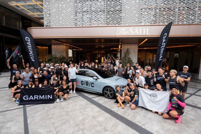 เมอร์เซเดส-เบนซ์ จับมือ Garmin Run Club Thailand ลุยกิจกรรม City Run ส่ง “The all-new electric CLA” นำขบวนนักวิ่งบนถนนเจริญกรุงในงาน “GRC Own Town Road”